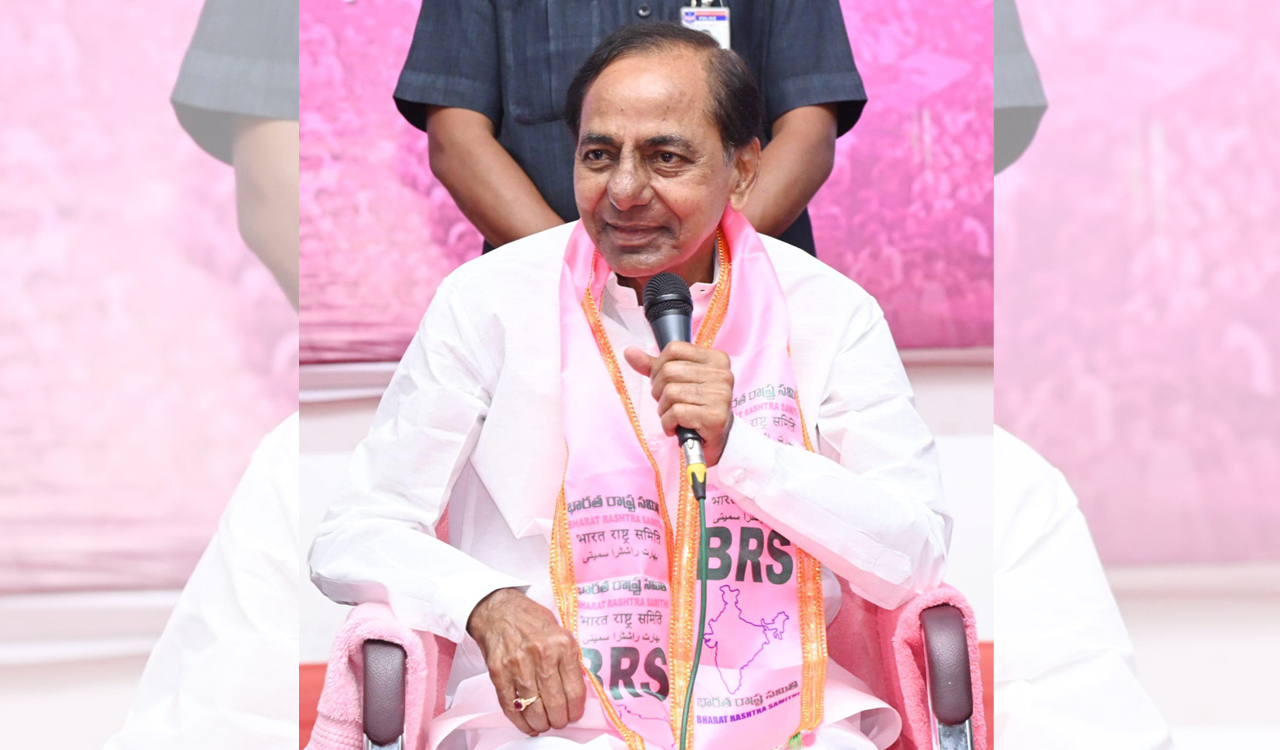 KCR extends Dasara greetings to people of Telangana