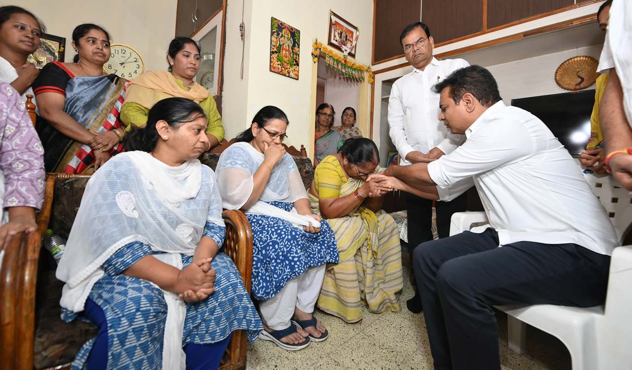 KTR visits family of elderly couple murdered in Bagh Amberpet