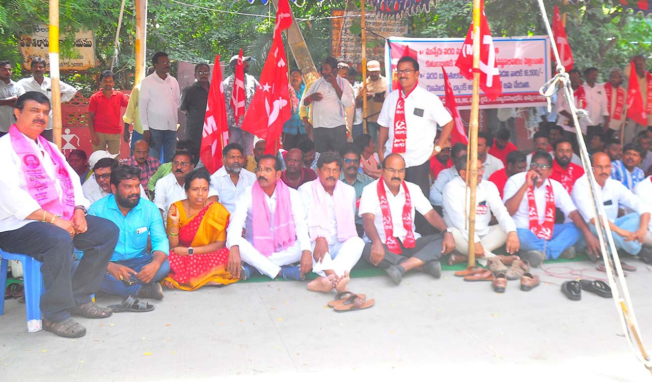 BRS, Left parties flay attitude of three Ministers towards flood-hit families