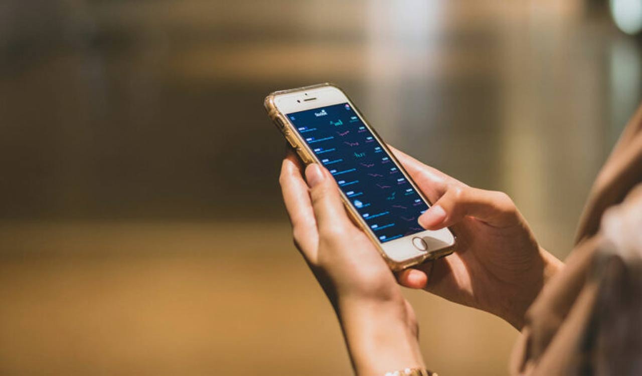 Cyberabad police recover 800 mobile phones worth Rs 2.4 crore in just 35 days