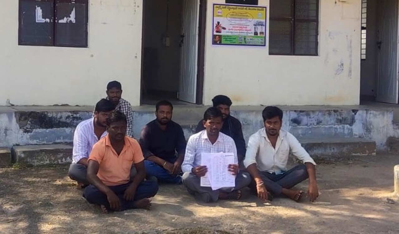 NPDCL consumer protests against power bill of Rs 1.47 lakh in Mancherial