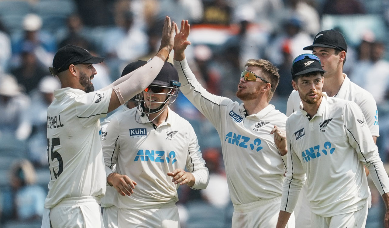 Pune Test: India caught in spin web, slip to 107/7 at lunch on Day 2