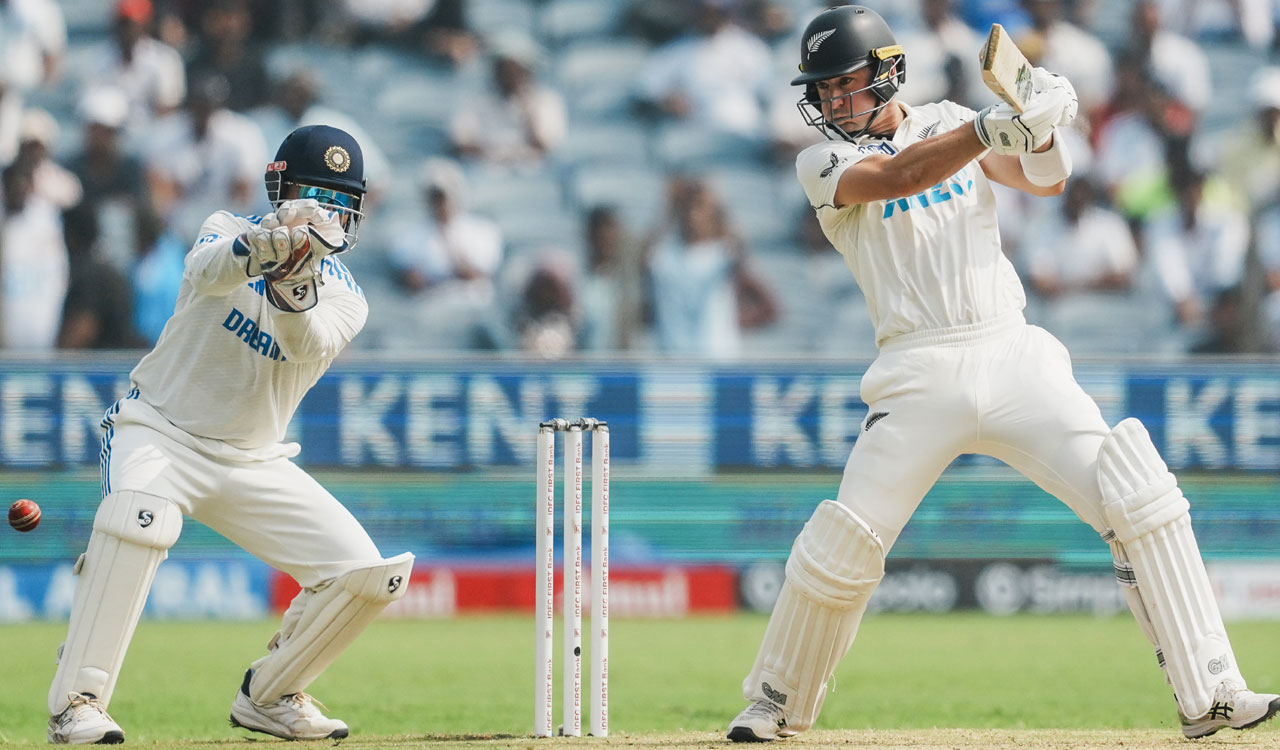 Pune Test: Ashwin bags 2 wickets as NZ reach 92/2 at lunch on Day 1
