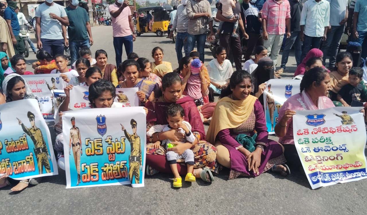 Cops on protest mode: Warangal, Kothagudem witness continuing protests by TGSP families