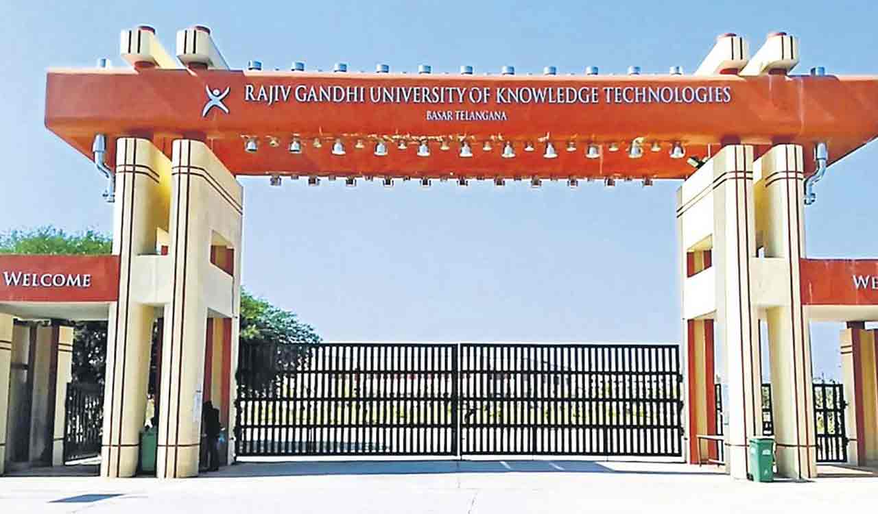 SC, ST commission expresses displeasure against officials of RGUKT