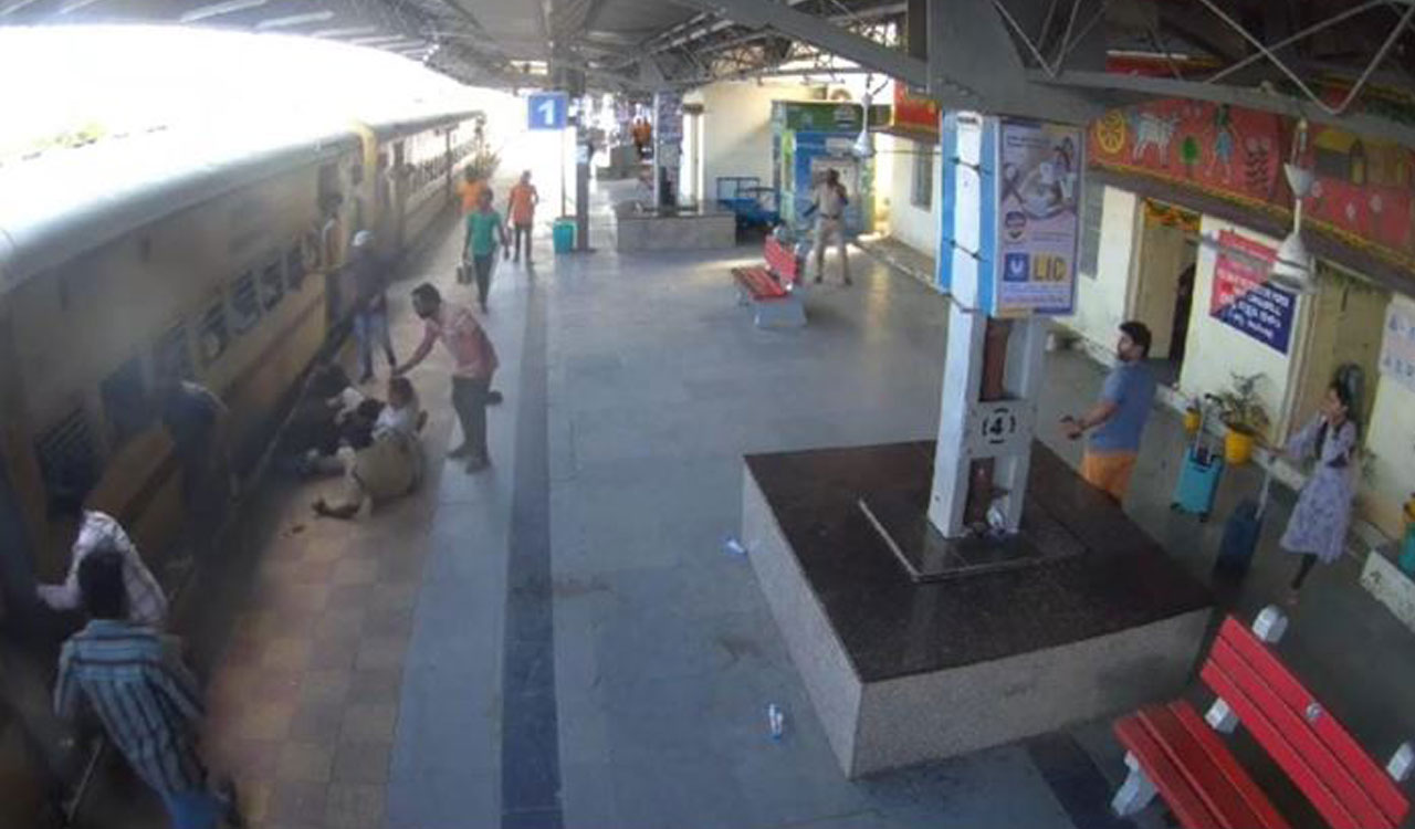 Alert RPF personnel save woman’s life at Lingampalli Railway Station