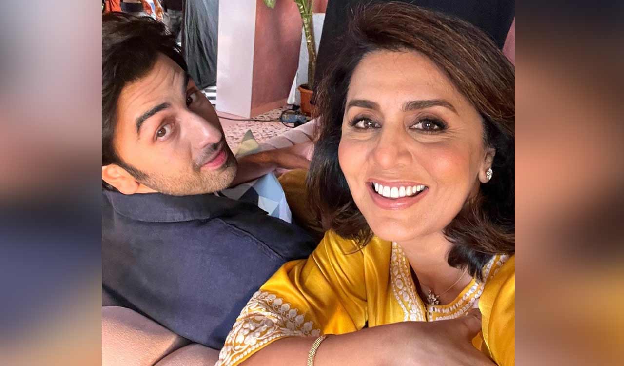 Ranbir, Neetu Kapoor appear on ‘Fabulous Lives of Bollywood Wives’
