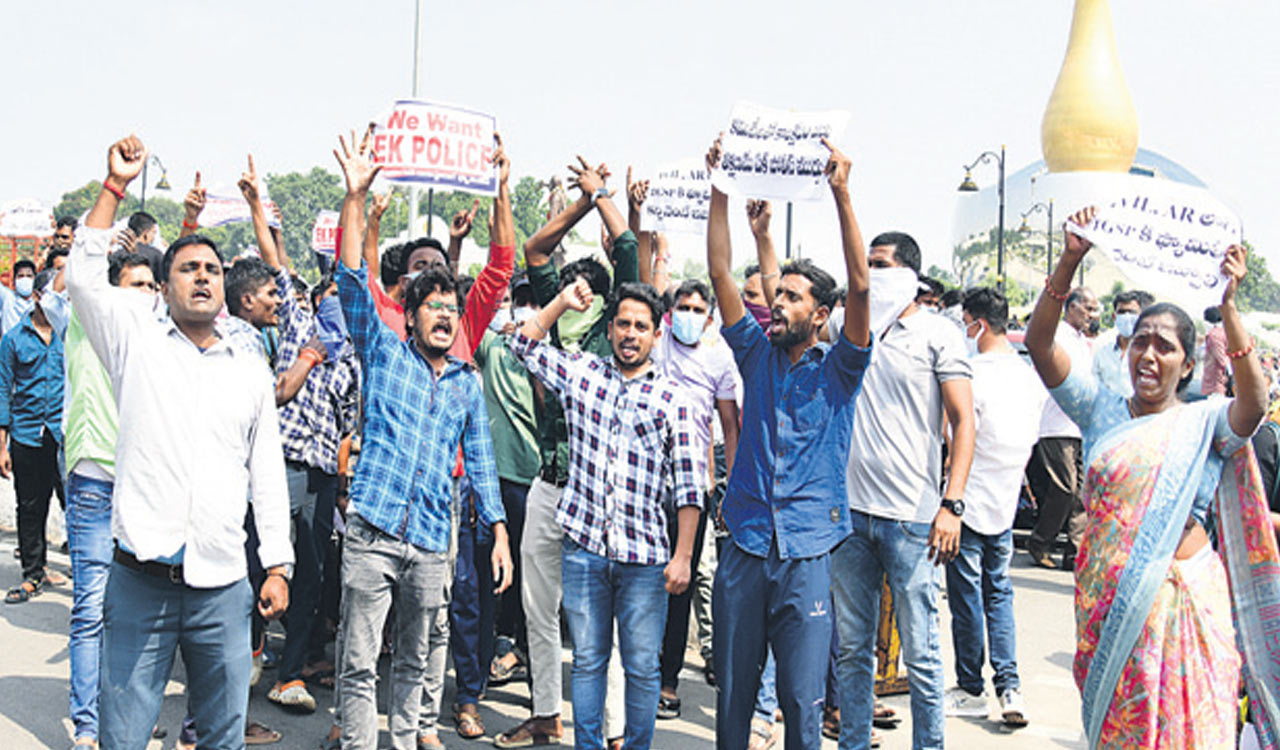 TGSP Personnel press for ‘Ek State Ek Police’ system, uniformity in police ranks