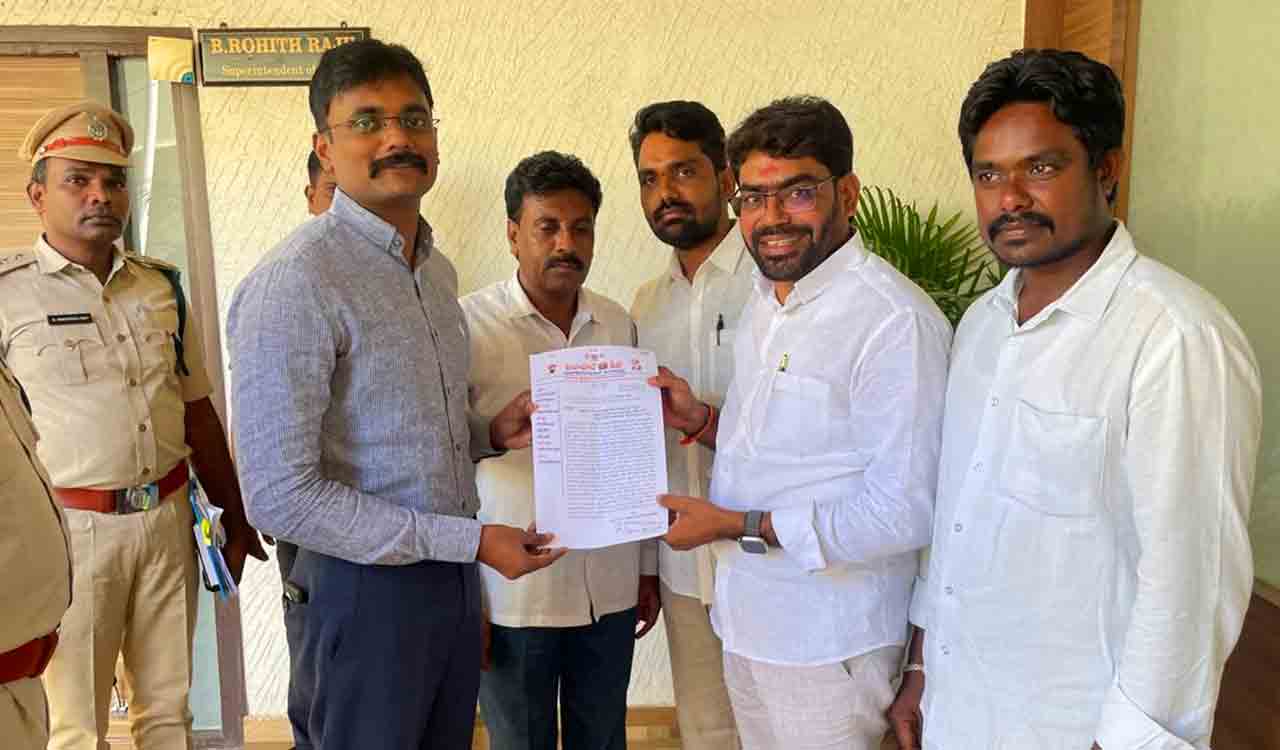 Tribal body wants Rs 50 lakh ex-gratia to constable Sagar’s family