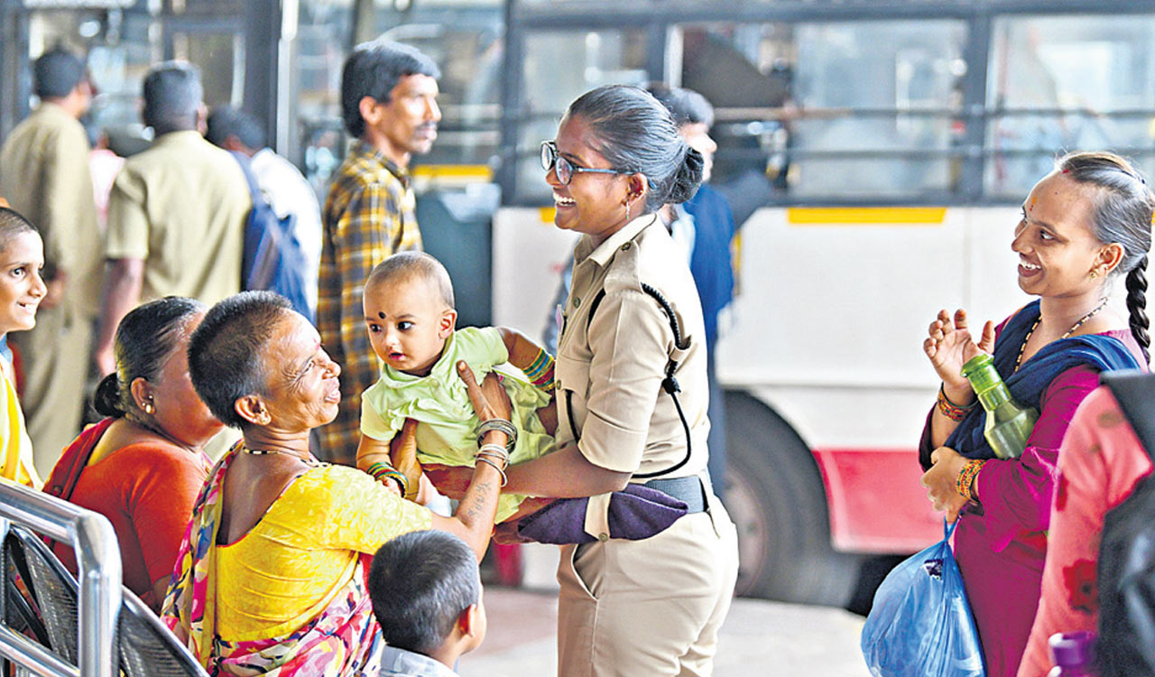 Festive rush chokes bus, railway stations in Hyderabad