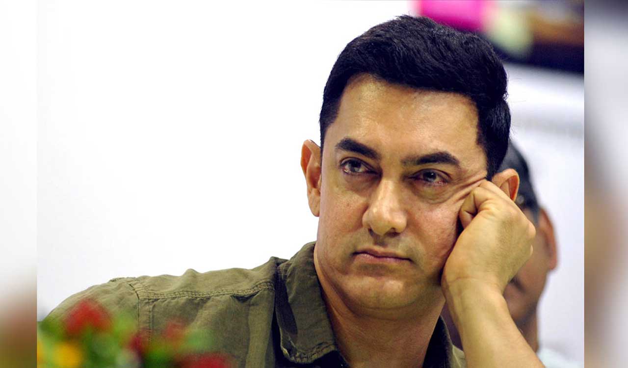 Aamir Khan, mother visit ex-wife Reena Dutta’s house after her father’s demise