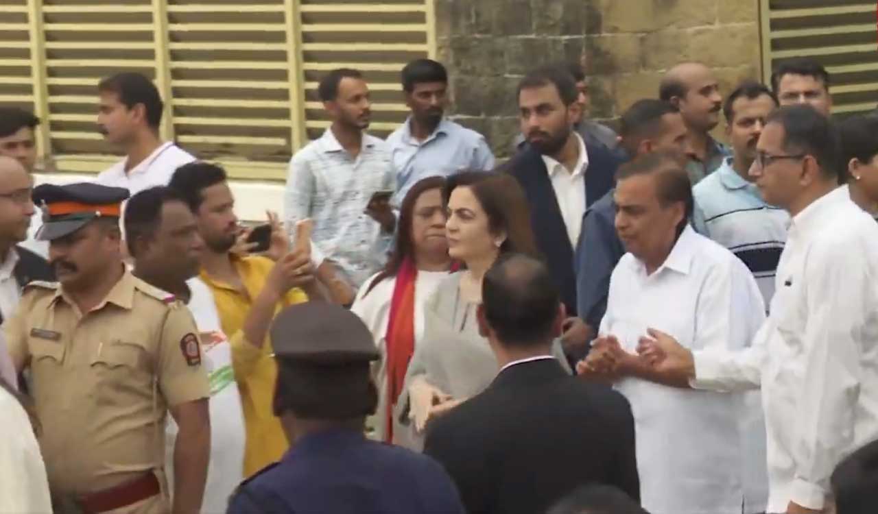 Ambani family pays homage to Ratan Tata