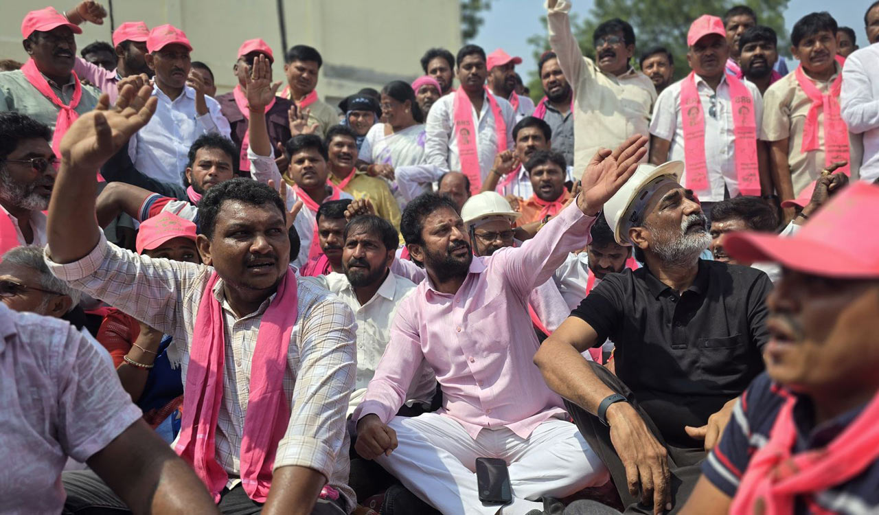 Tension prevails in Godavarikhani as police foil BRS protest for Singareni worker