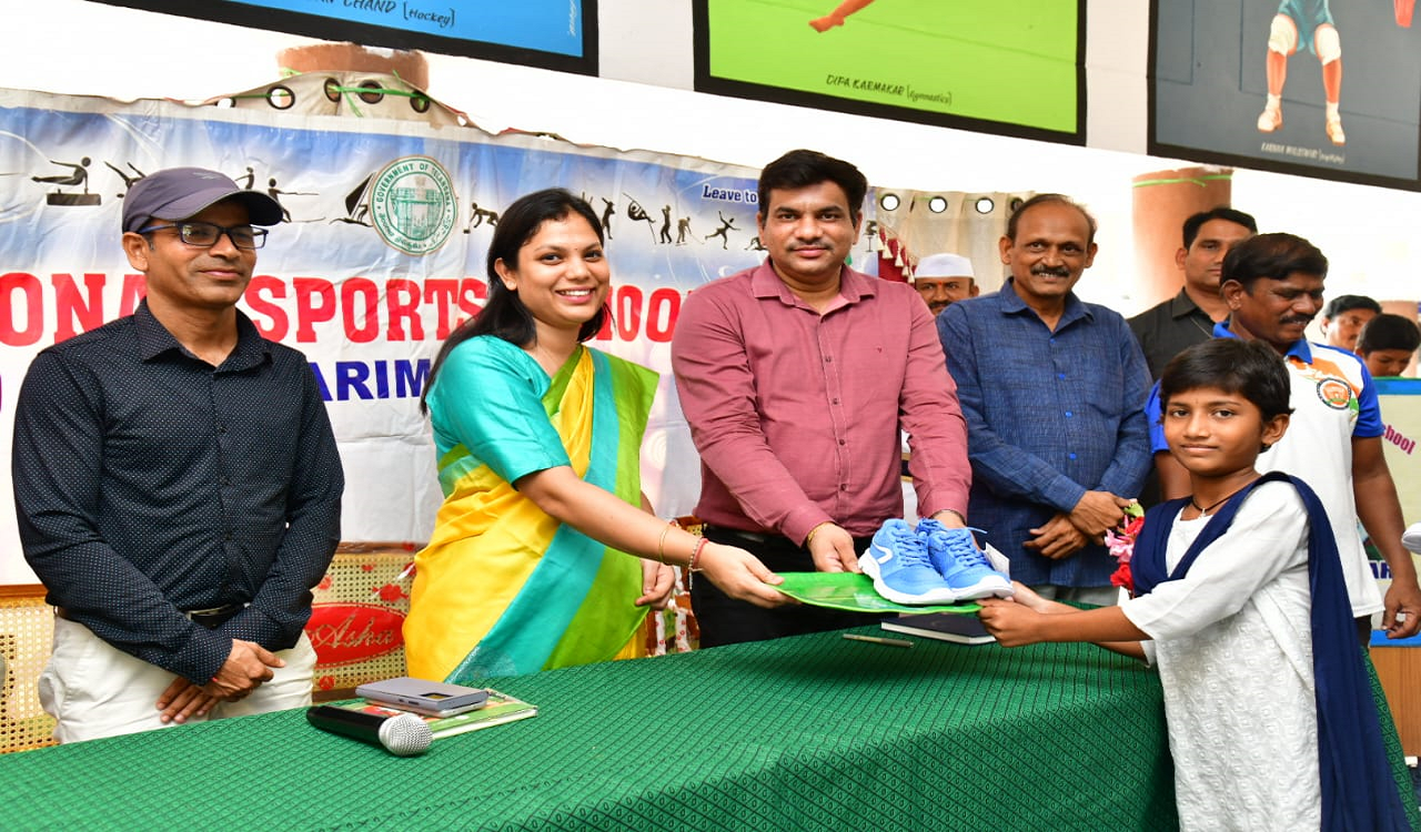 Karimnagar Collector wants students to excel in national, international sports events