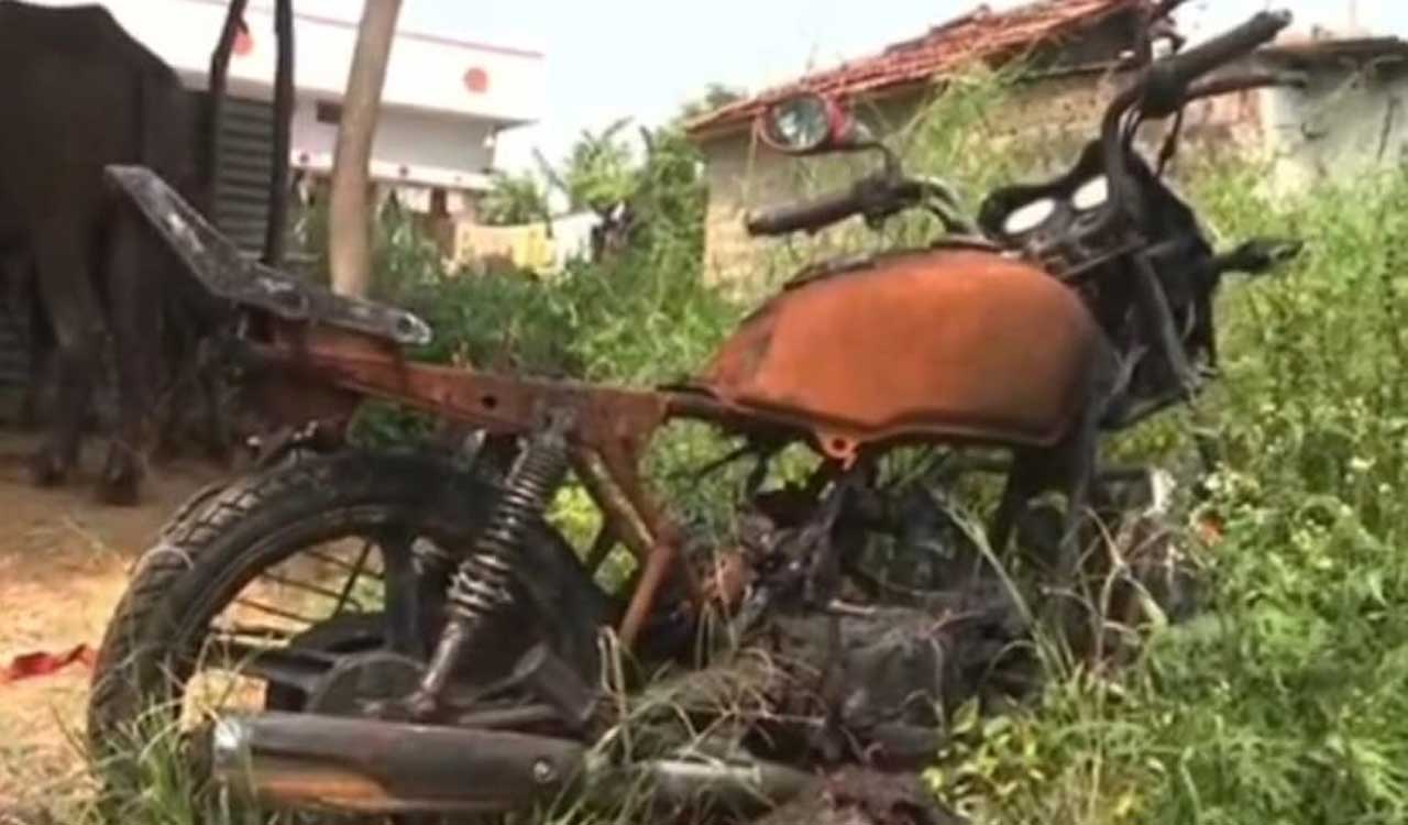 Unidentified miscreants set eight bikes on fire in 15 days in Sangareddy village
