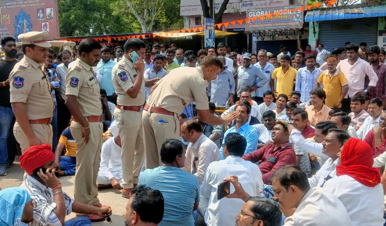Communities fume against govt for demolishing houses in Adilabad