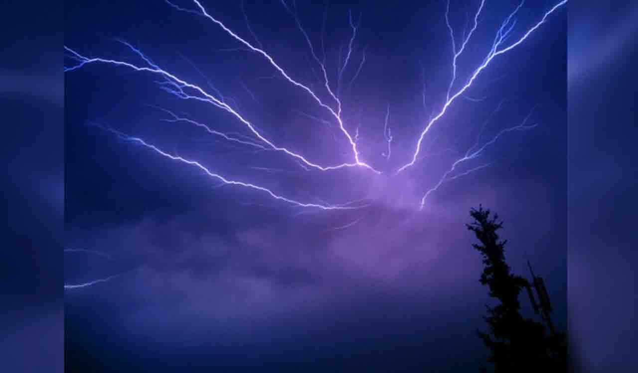 Farmer, daughter killed in lightning strike in Khammam