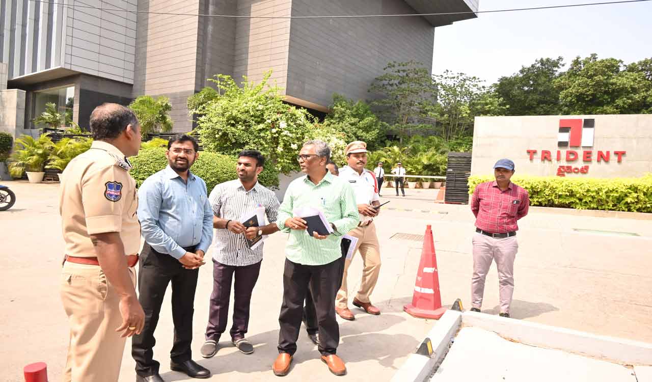 HMWSSB, GHMC and Cyberabad police take-up joint operation to address traffic issues in Madhapur