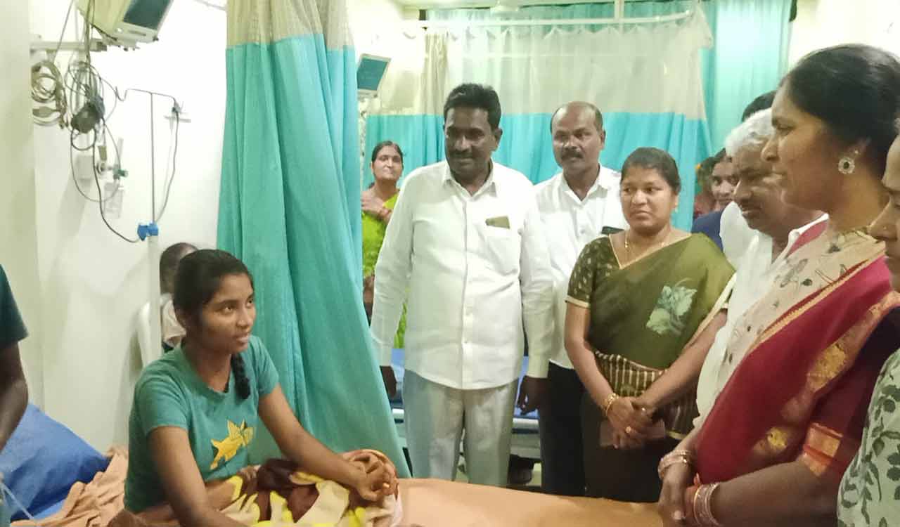 Four stundents suffered electric shock in residential school Medak