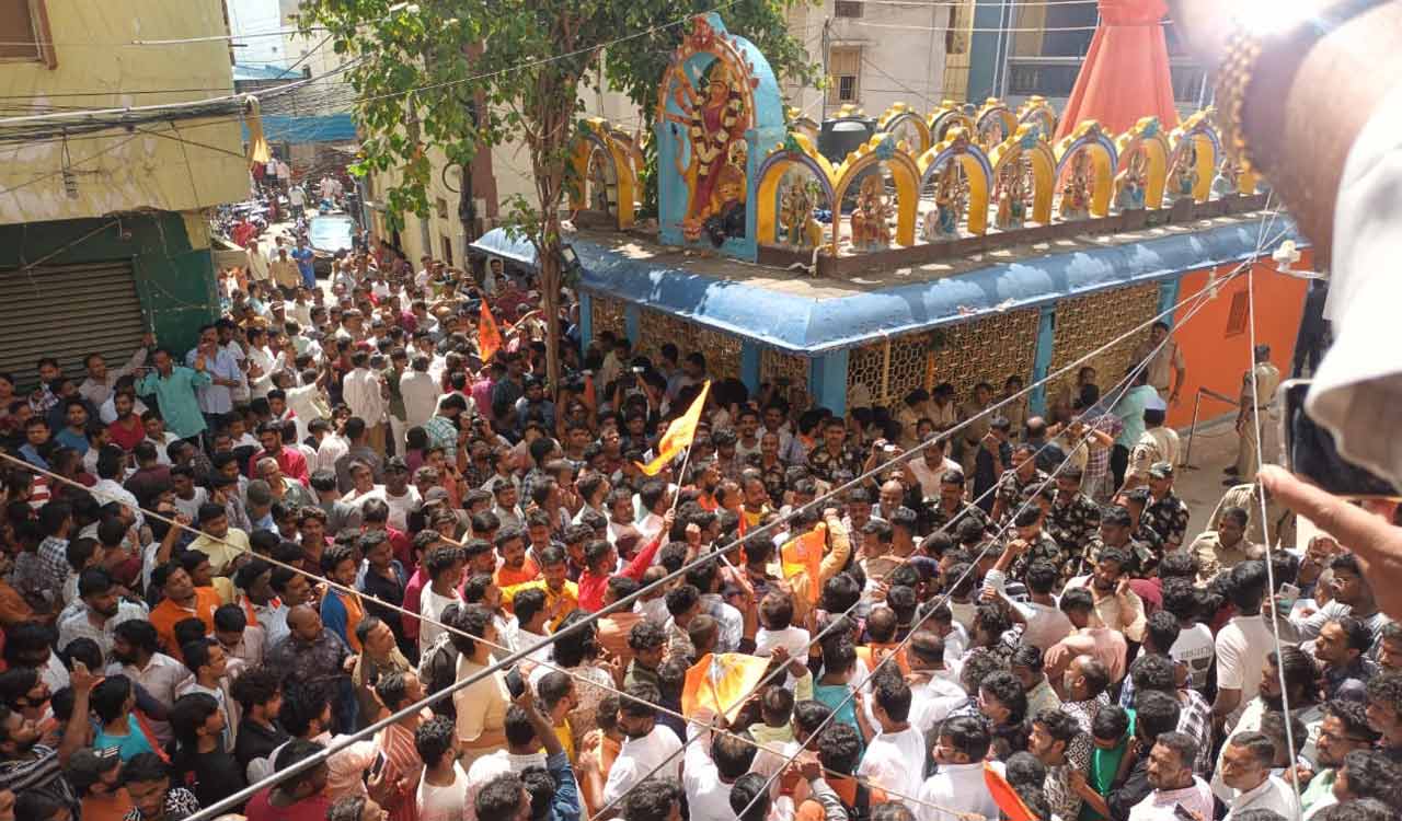 Tensions remain high on day after vandalisation of Secunderabad temple ...