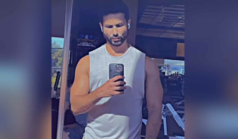 The ‘Jab We Met’ actor often shares glimpses of his fitness routine, showcasing his dedication to health and his well-chiselled physique.