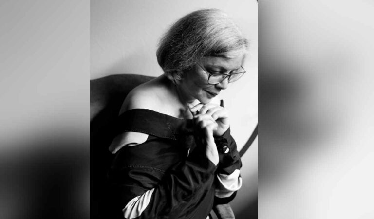 Zeenat took to Instagram, where she shared a monochrome picture of herself dressed in an off shoulder outfit and glasses.