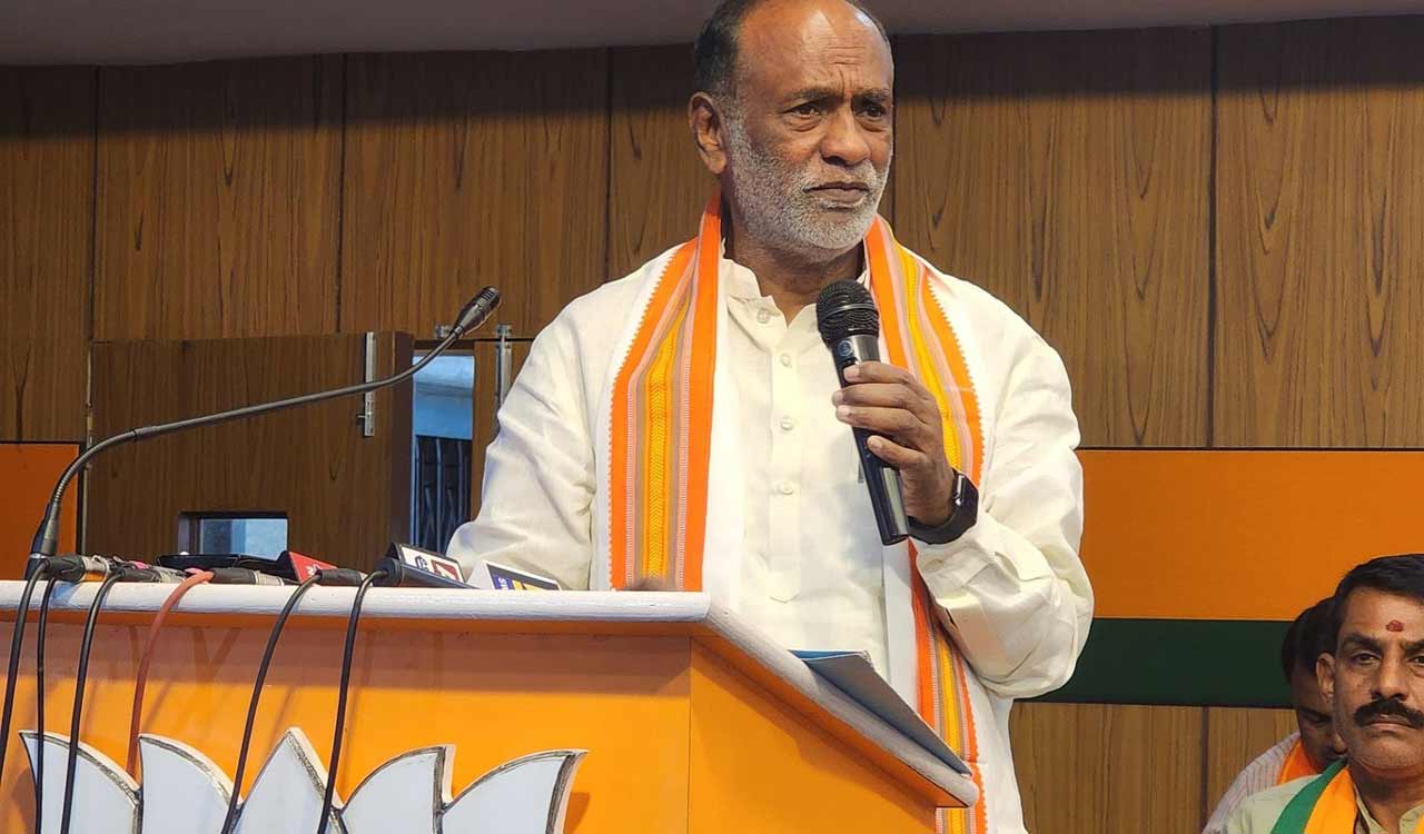 BJP hits out at Telangana govt for failing to procure paddy