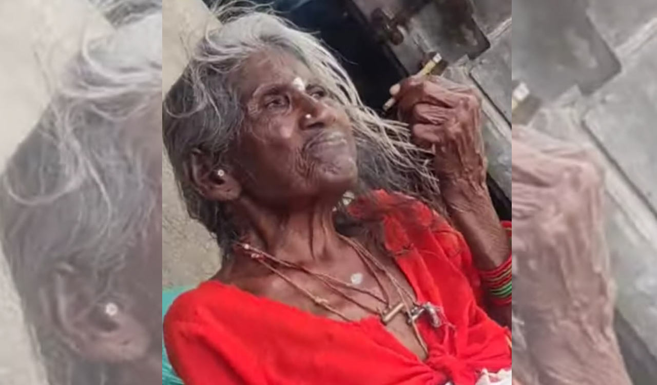 Karimnagar: 90-year-old woman smoking cigar dies of burn injuries after bedsheet catches fire