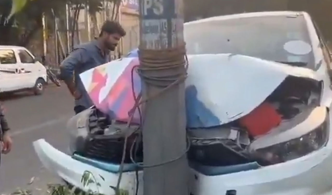 Hyderabad: Lucky escape for two as car rams electric pole on divider at Banjara Hills
