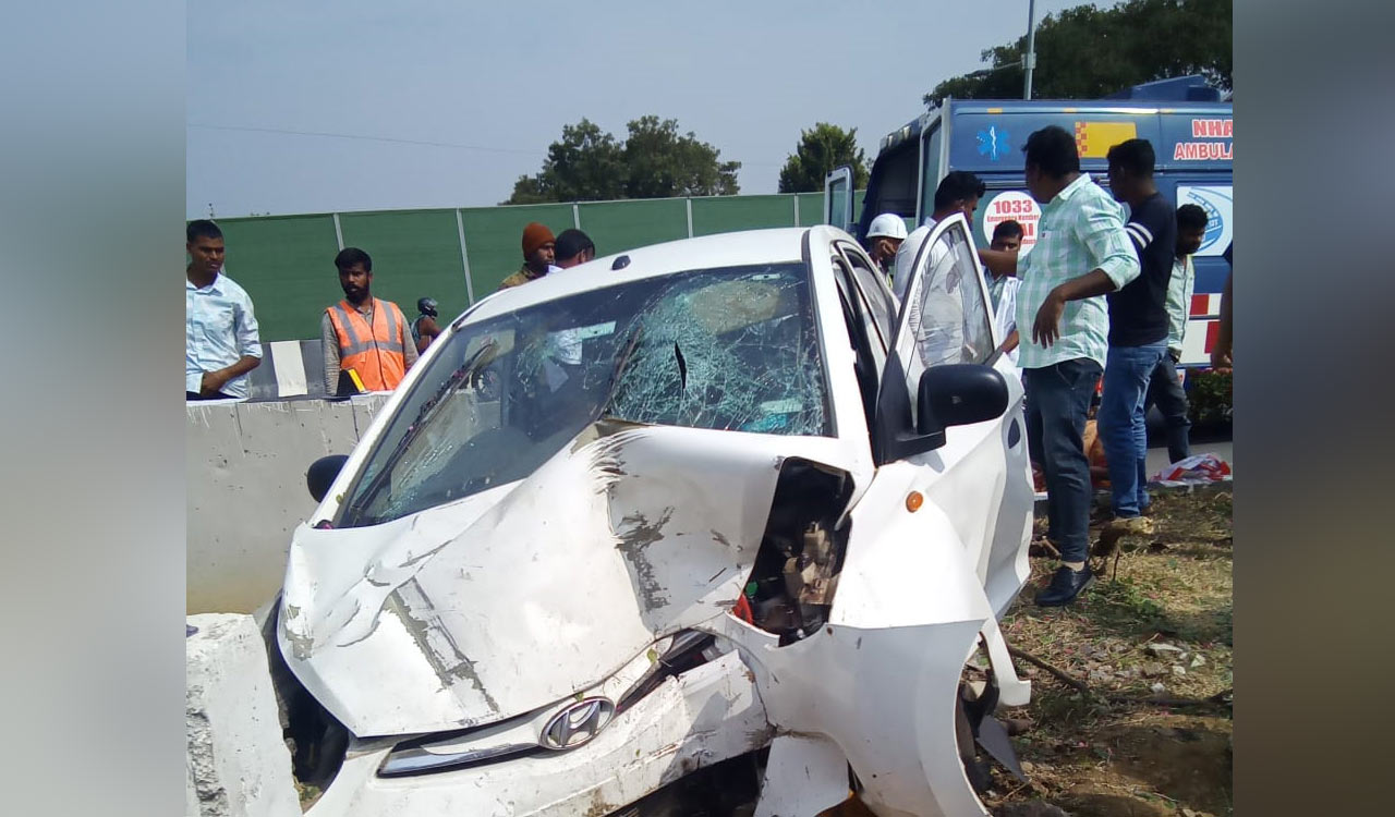 Man, son die in road accident on NH-161 in Medak