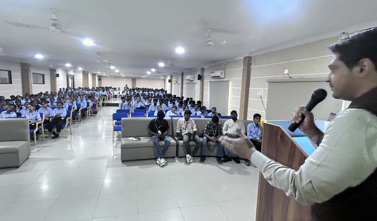 Telangana Today, Namaste Telangana seminar on civil services by Reflections IAS Academy held at Narsimha Reddy Engineering College