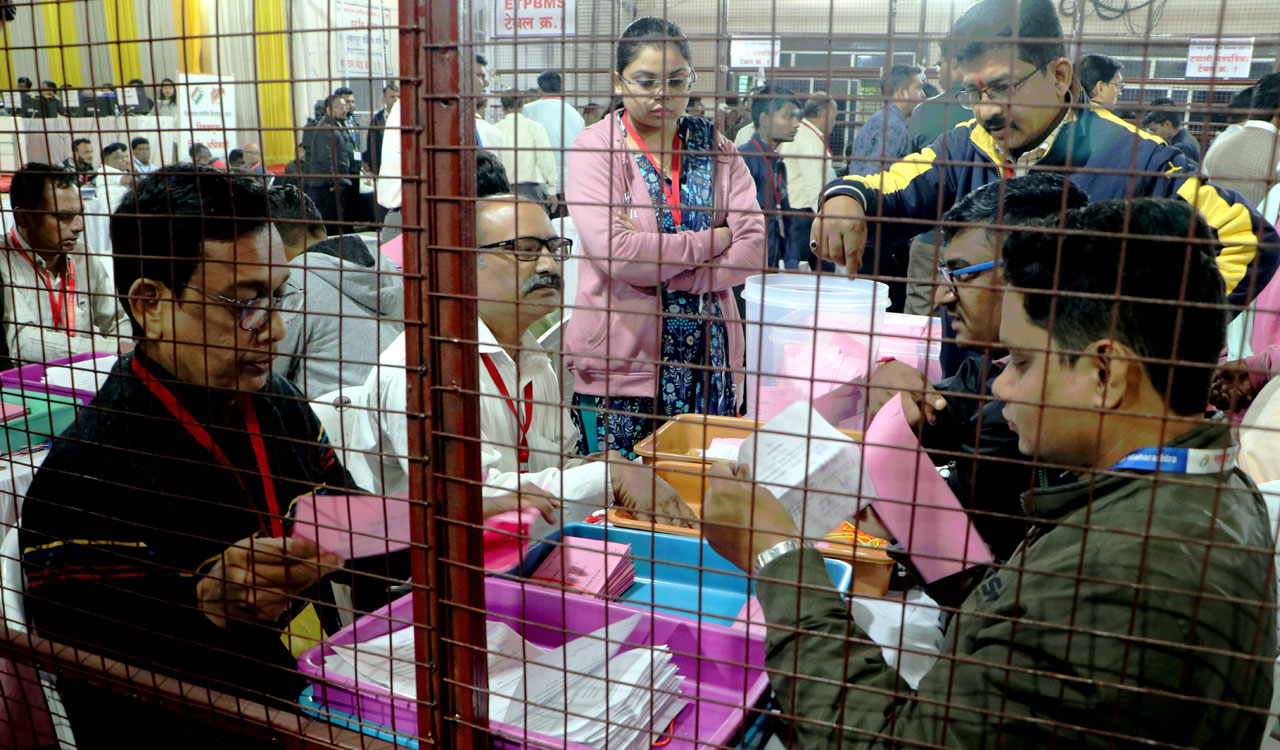 Silence descends on MVA camp as Mahayuti heads for ‘Maha’ win