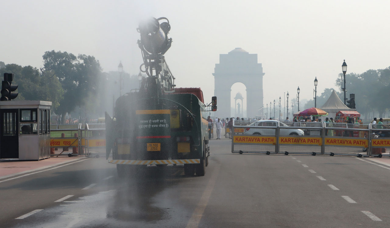 Delhi’s air quality deteriorates further, crosses ‘severe’ mark