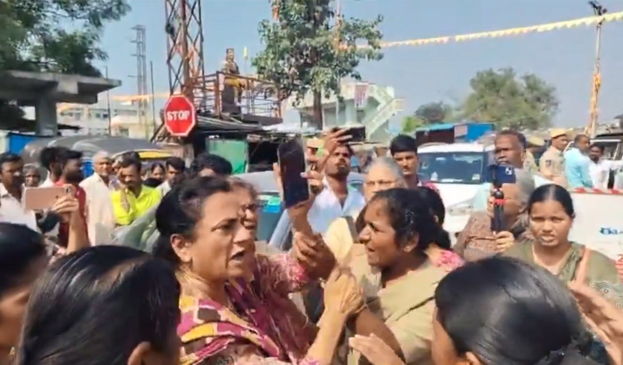 BRS condemns obstruction of civil rights activists from visiting Lagacherla for fact-finding