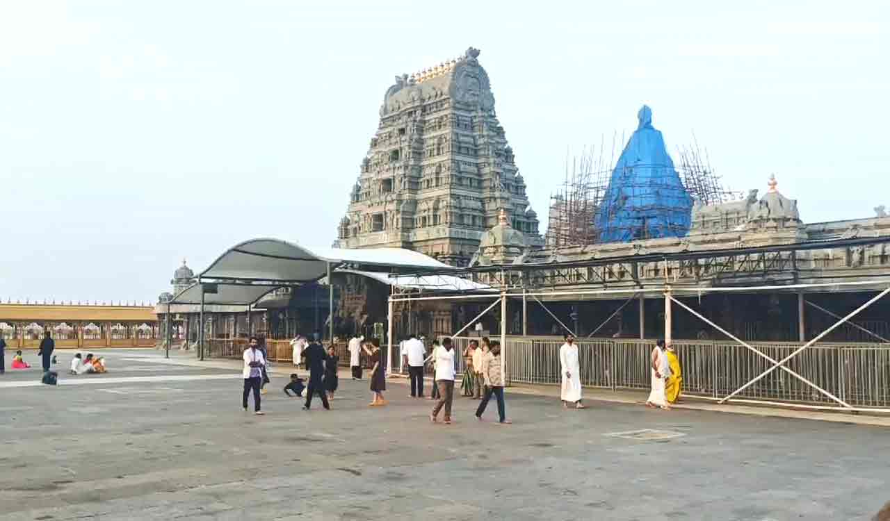 KCR’s vision sets Yadagirigutta temple tower to become tallest gold-plated in India