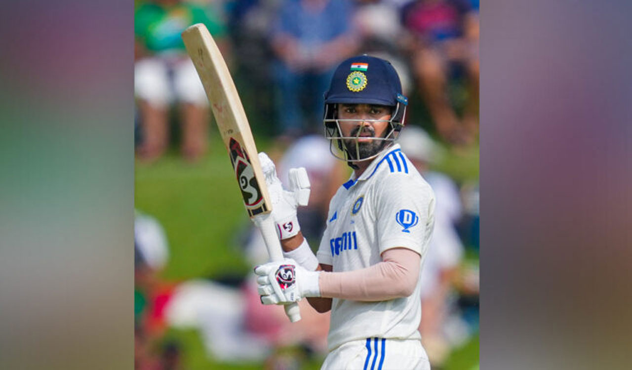 KL Rahul suffers blow on right elbow, management keeps close watch