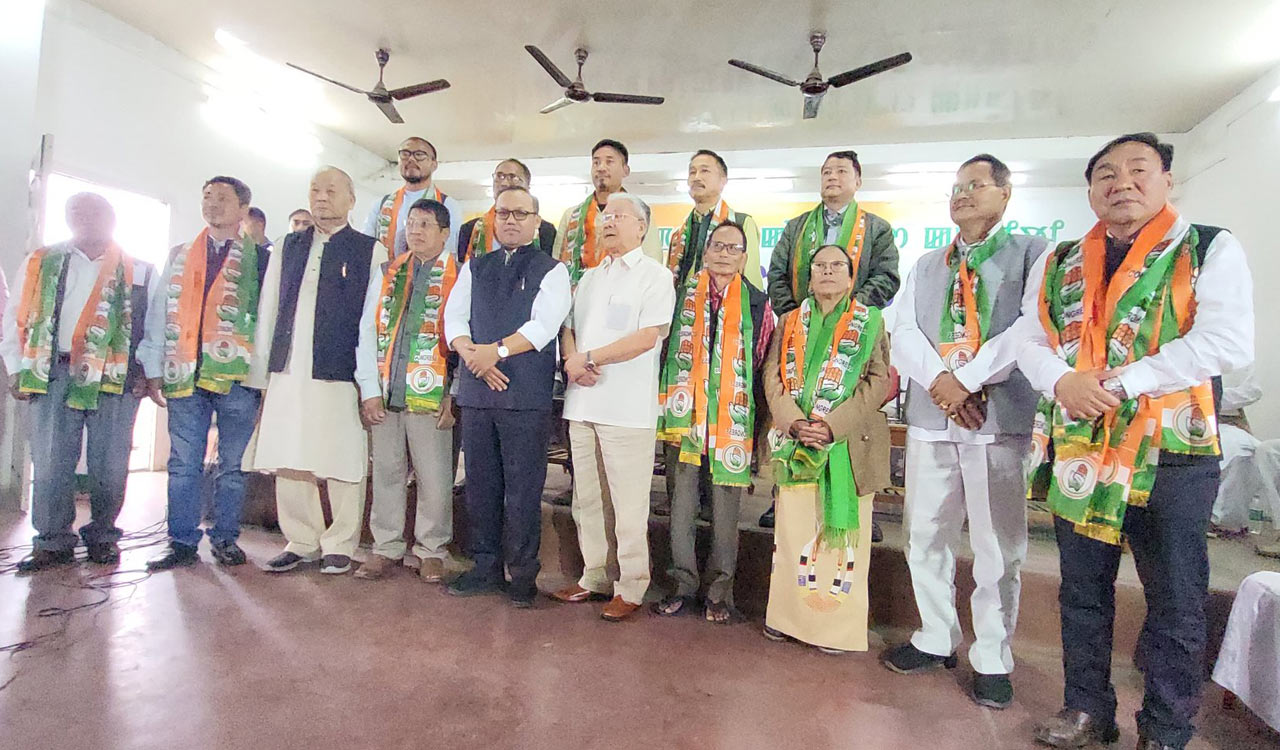 12 leaders from different political parties join Congress in Manipur
