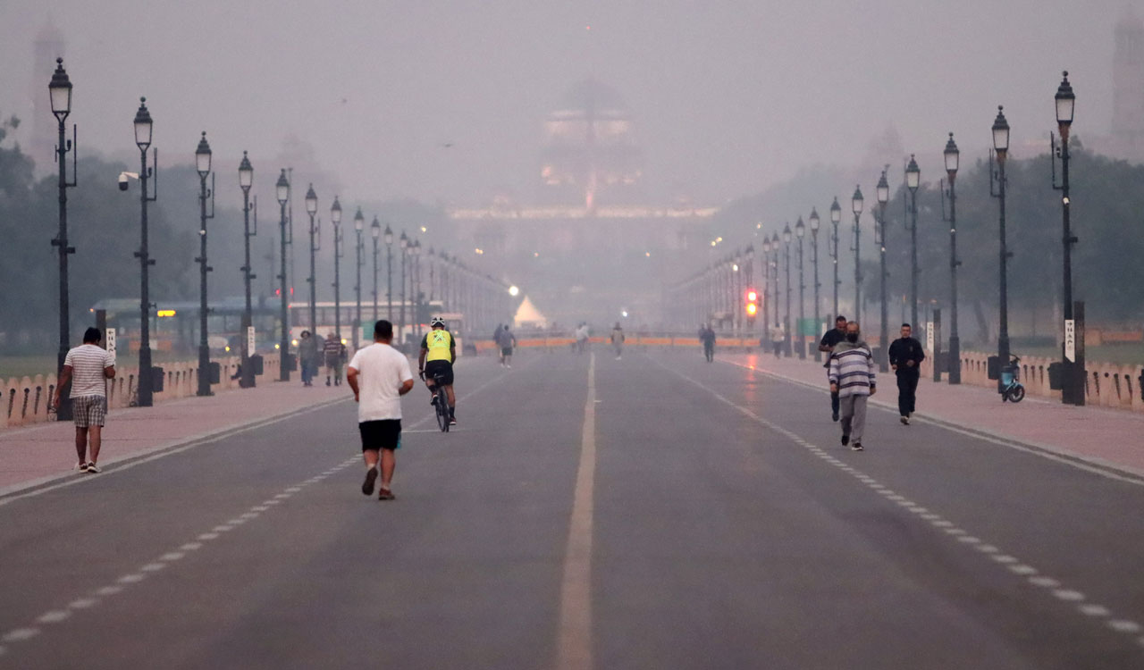Thick smog engulfs national capital, air quality remains ‘very poor’