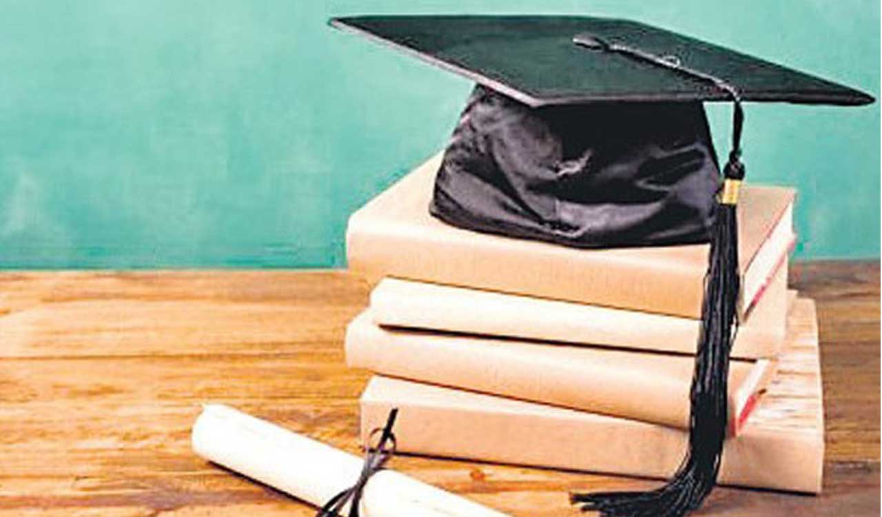 Number of Indian students applying to UK universities decreased by 20%, Telangana Today report says