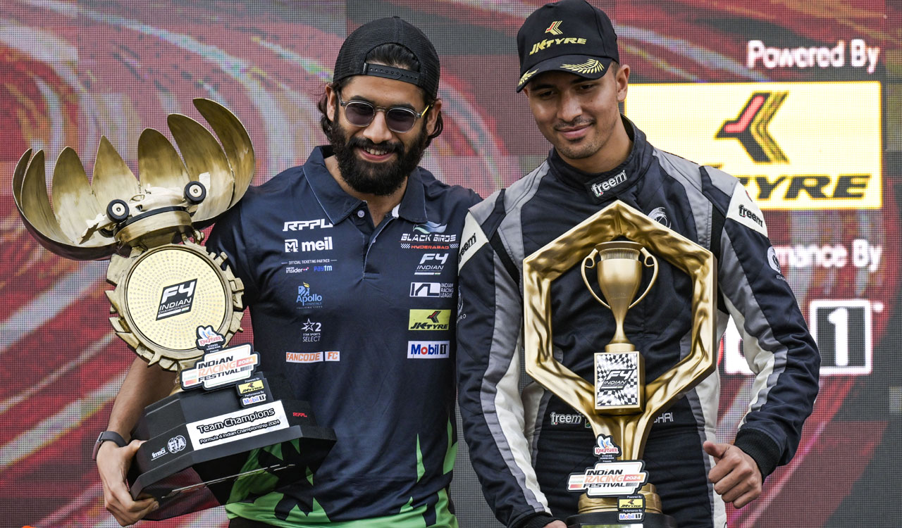 Hyderabad Blackbirds’ Aqil bags trophy
