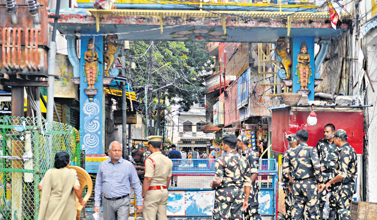 Currently, concern is growing over the increasing attacks on temples in Hyderabad-Telangana