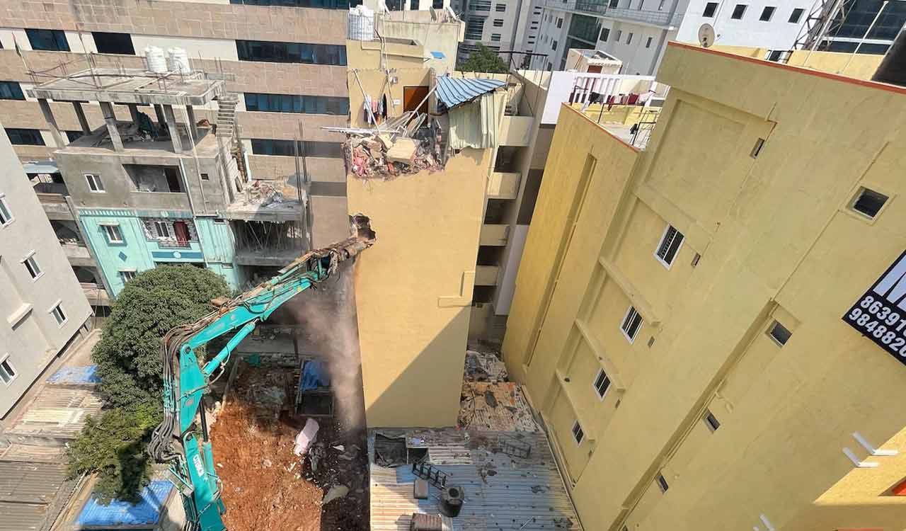 Police file case in building tilt incident at Hyderabad’s Siddiqnagar