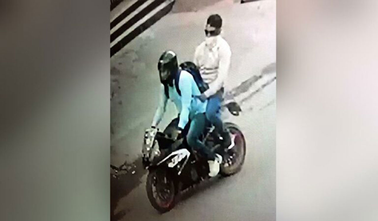 Sangareddy: Chain snatchers target elderly woman, flee with her ‘mangalsutra’