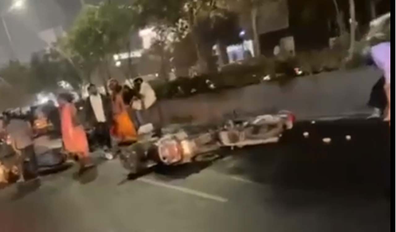 Watch: Fuel spill on Kushaiguda-Nagaram road in Hyderabad turns dangerous for motorists