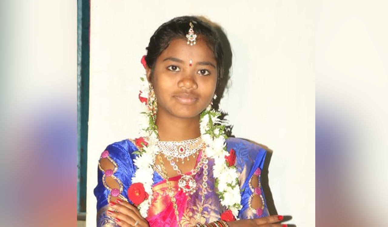 Woman killed by tiger while picking cotton balls in Asifabad