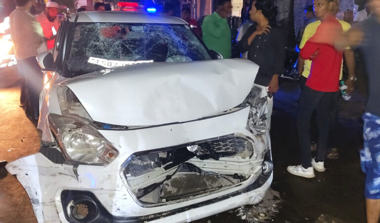 Drunk driver ploughs throug crowd injuring three persons in Hyderabad