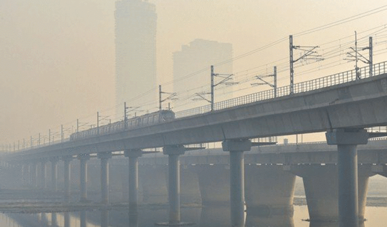 Delhi-NCR continues to breathe in 'very poor' quality air
