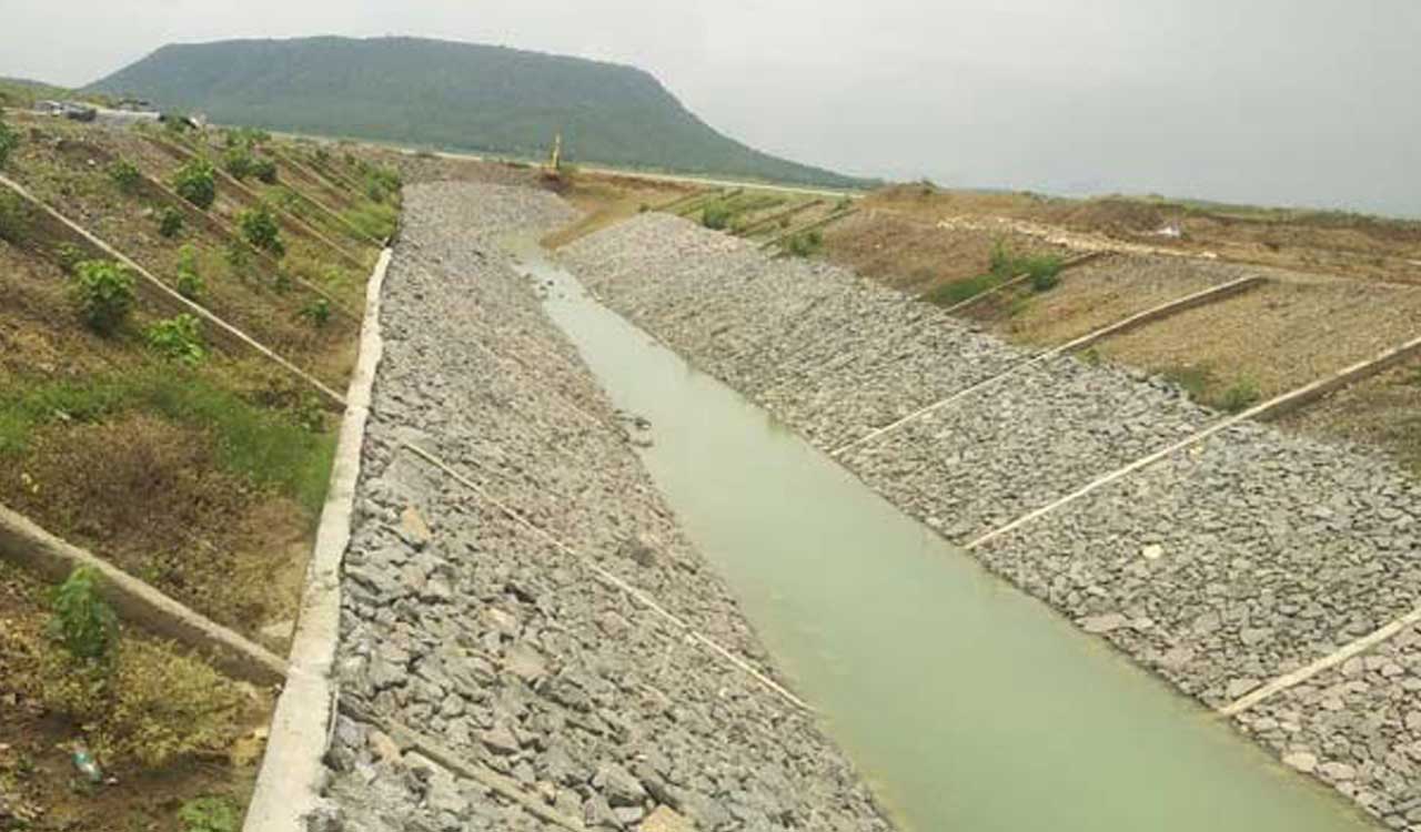 Devadula project pipeline bursts in Warangal