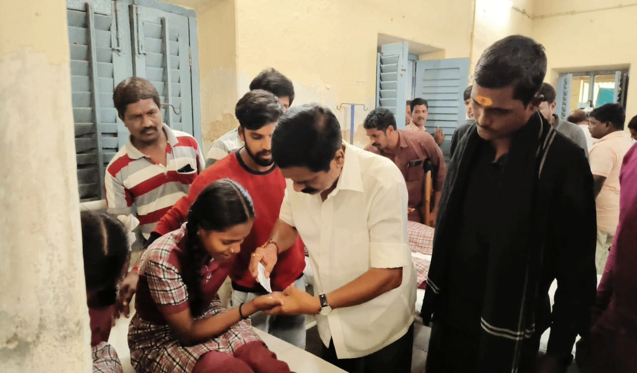 Narayanpet: Food poisoning in Maganoor Zilla Parishad school for third time
