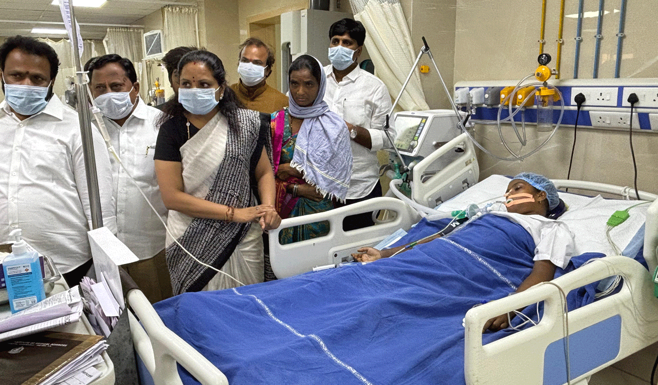 Kavitha visits Wankidi food poisoning victim; criticises conditions in welfare hostels